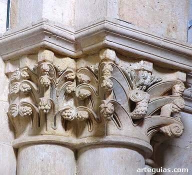 Capiteles vegetales