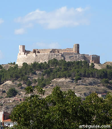 Castillo de Calatayud desde la lejan&iacute;a