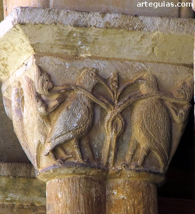 Capitel de aves perteneciente al claustro de Silos