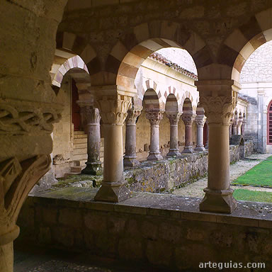 Claustro del Monasterio de San Pedro de Carde&ntilde;a