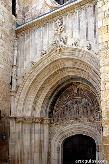 Puerta del Perd&oacute;n. Iglesia de los Corporales de Daroca