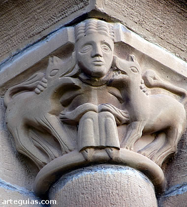 Capitel de la ventana