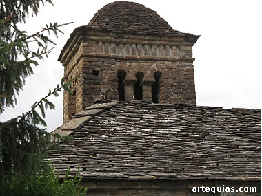 Detalle del campanario