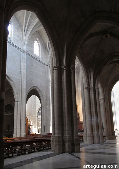 La catedral de Huesca es uno de los principales exponentes del G&oacute;tico en Arag&oacute;n