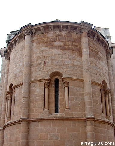 &aacute;bside la iglesia de La Magdalena