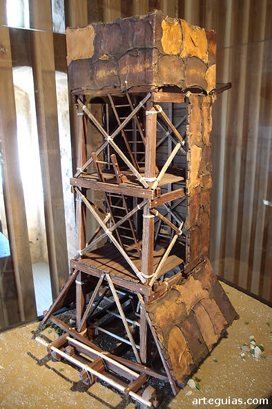 Maqueta de una torre de asedio