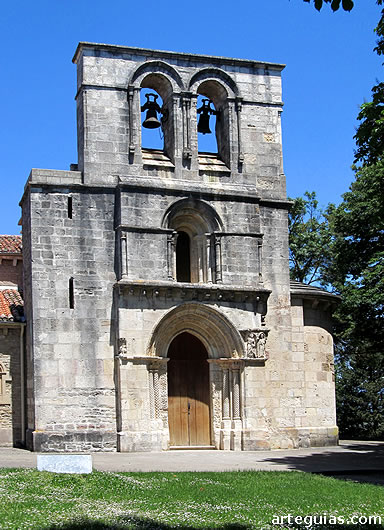 Iglesia del Monasterio de Est&iacute;baliz: fachada meridional