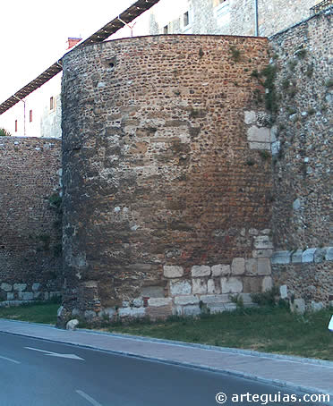 Muralla romana de Le&oacute;n