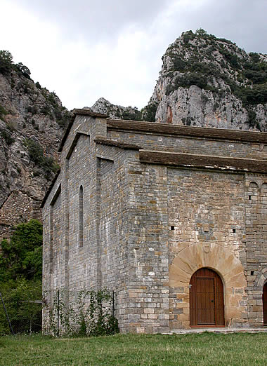 Pies de la iglesia