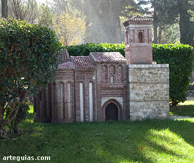El Parque del Mud&eacute;jar de Olmedo contiene numerosas maquetas de monumentos mud&eacute;jares de Castilla y Le&oacute;n