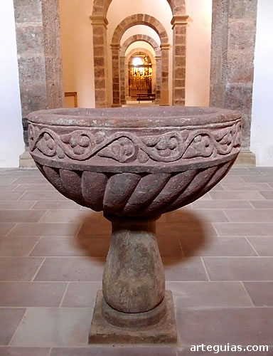 Pila bautismal. Monasterio de Yuso