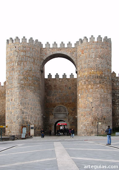 Puerta del Alc&aacute;zar