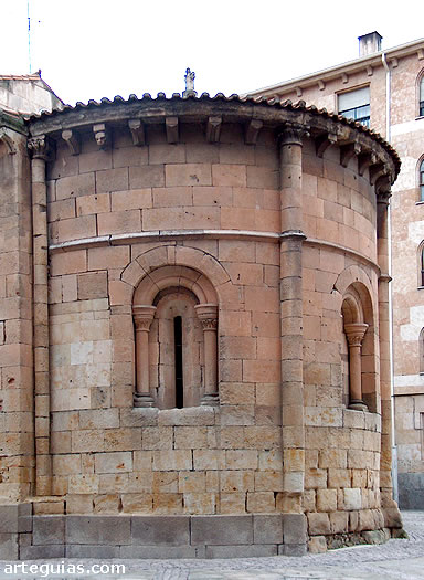 &Aacute;bside rom&aacute;nico de San Juan de Barbalos, Salamanca, de perfecta arquitectura