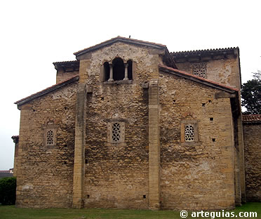 Cabecera de la iglesia de San Juli&aacute;n de los Prados