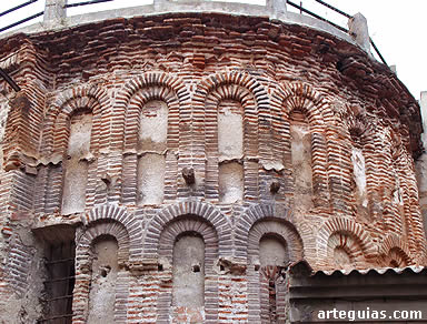 Cabecera de la antigua parroquia de San Pedro