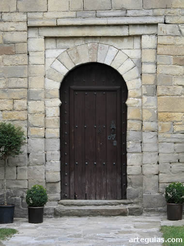 Puerta de San Pedro de L&aacute;rrede