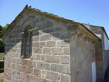 Cabecera de la iglesia de Santa Mar&iacute;a de Alb&aacute;n