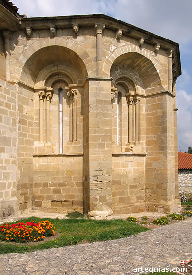 ROm&aacute;nico en &Aacute;lava (Pa&iacute;s Vasco): iglesia de Tuesta