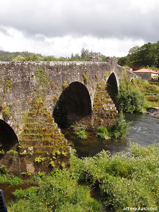 Camino de Santiago en Galicia desde Santiago a Finisterre: Ponte Maceira