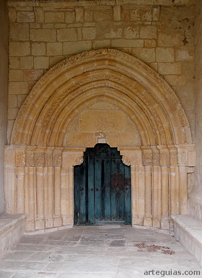 Puerta de la iglesia de Saraso, Condado de Trevi&ntilde;o, Burgos