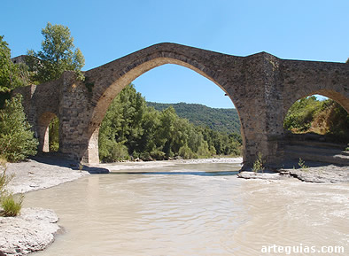 Puente de Besi&aacute;ns