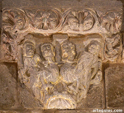 Otra m&eacute;nsula con guerreros montados sobre arp&iacute;as