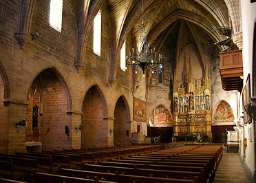 Interior de la iglesia de Sant Jaume, Alc&uacute;dia, Mallorca