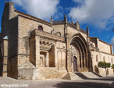 Preciosa fachada meridional de la iglesia de San Pablo
