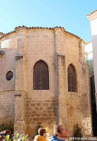 Aspecto renovado del &aacute;bside de la iglesia de San Pedro