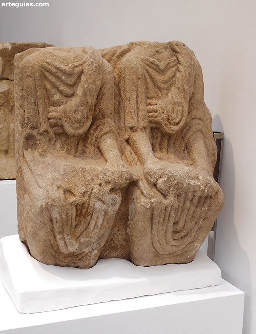 Estela bifronte de Atán. Siglo I - II d. C. Museo Provincial e Lugo