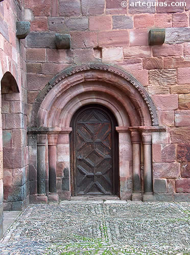 Puerta de Monjes
