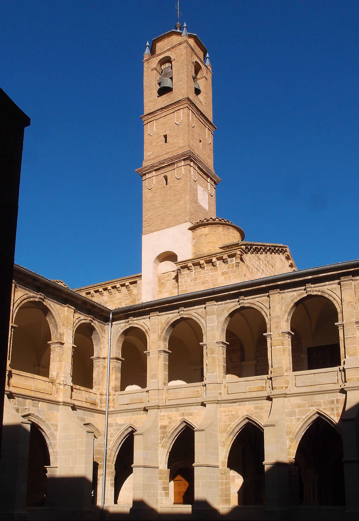 Claustro de este monasterio navarro