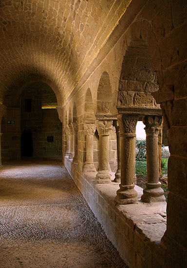 Una de las pandas del claustro de Sant Benet de Bages