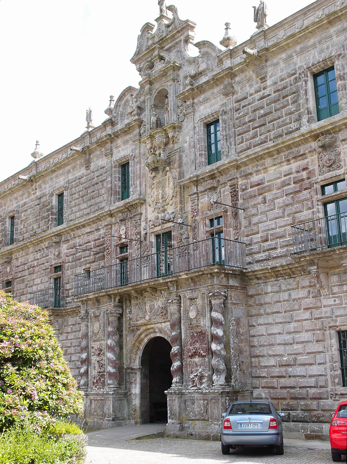 Fachada barroca del monasterio de Santa María de Oseira