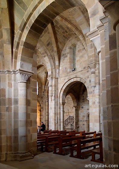 Interior de la iglesia