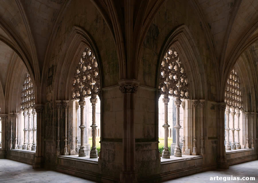 Arquer&iacute;as del claustro. Monasterio de Batalha