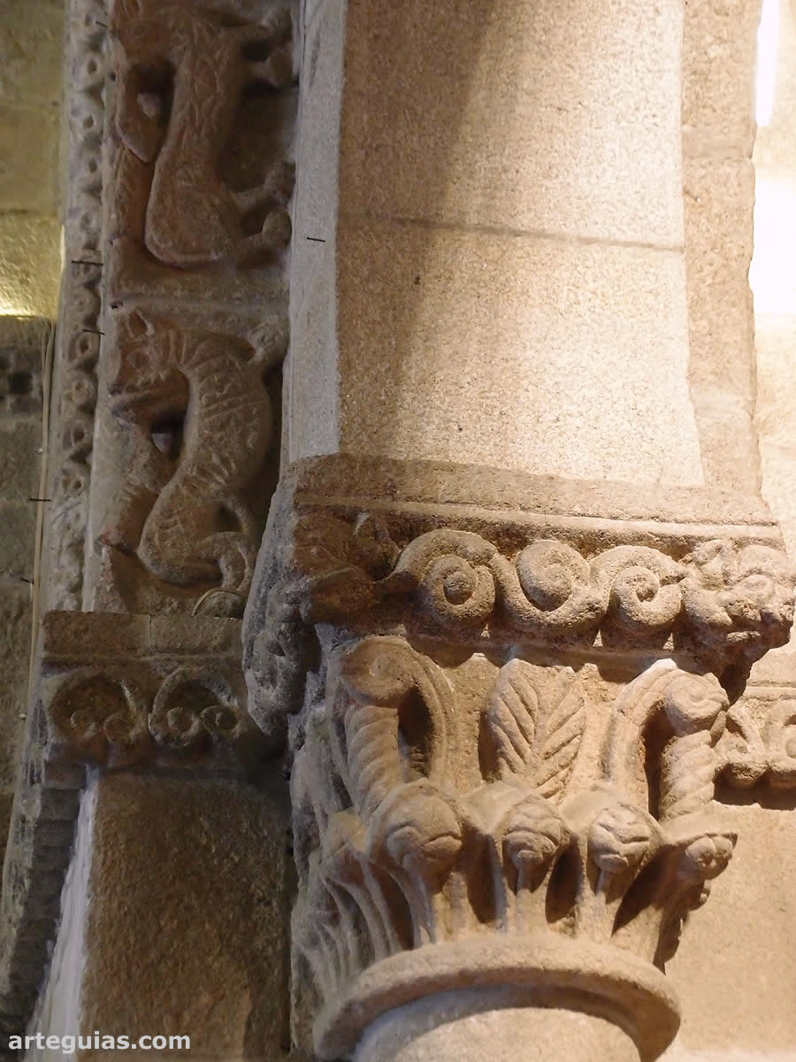 El arco triunfal visto desde el lado opuesto