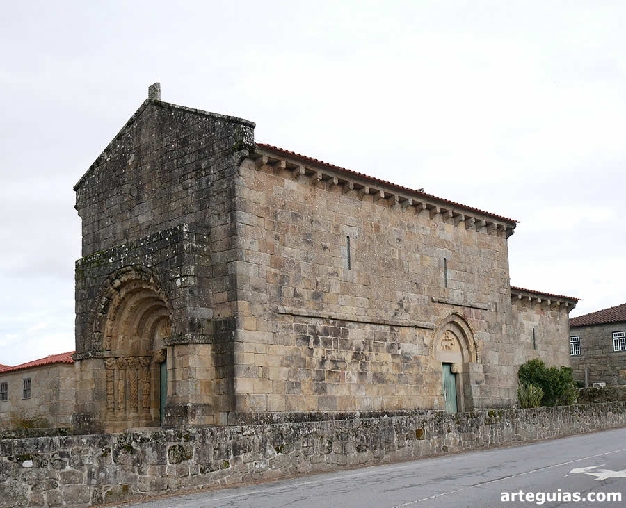 Monasterio de Bravães, Portugal