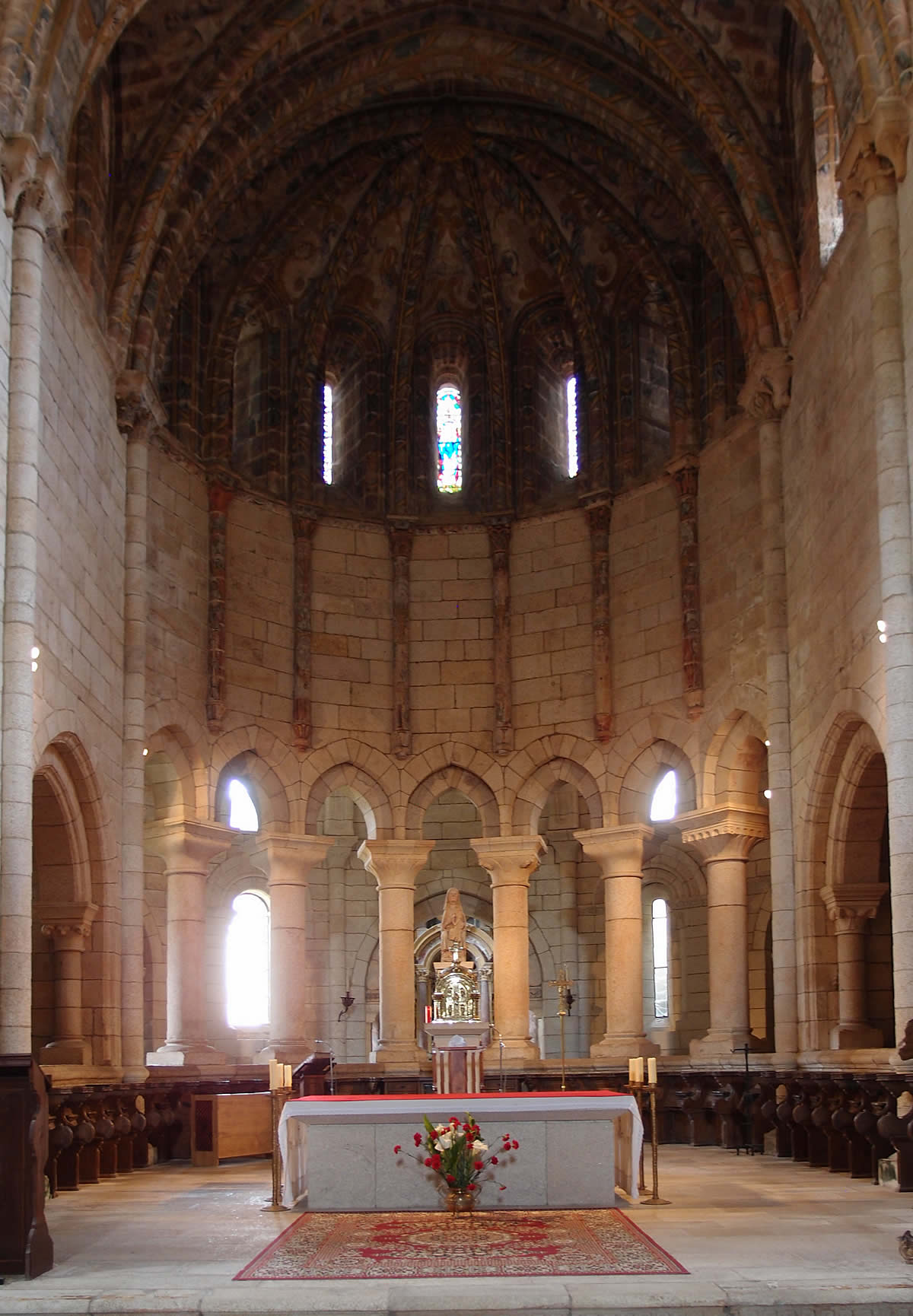 Espectacular cabecera de la iglesia del Monasterio de Oseira