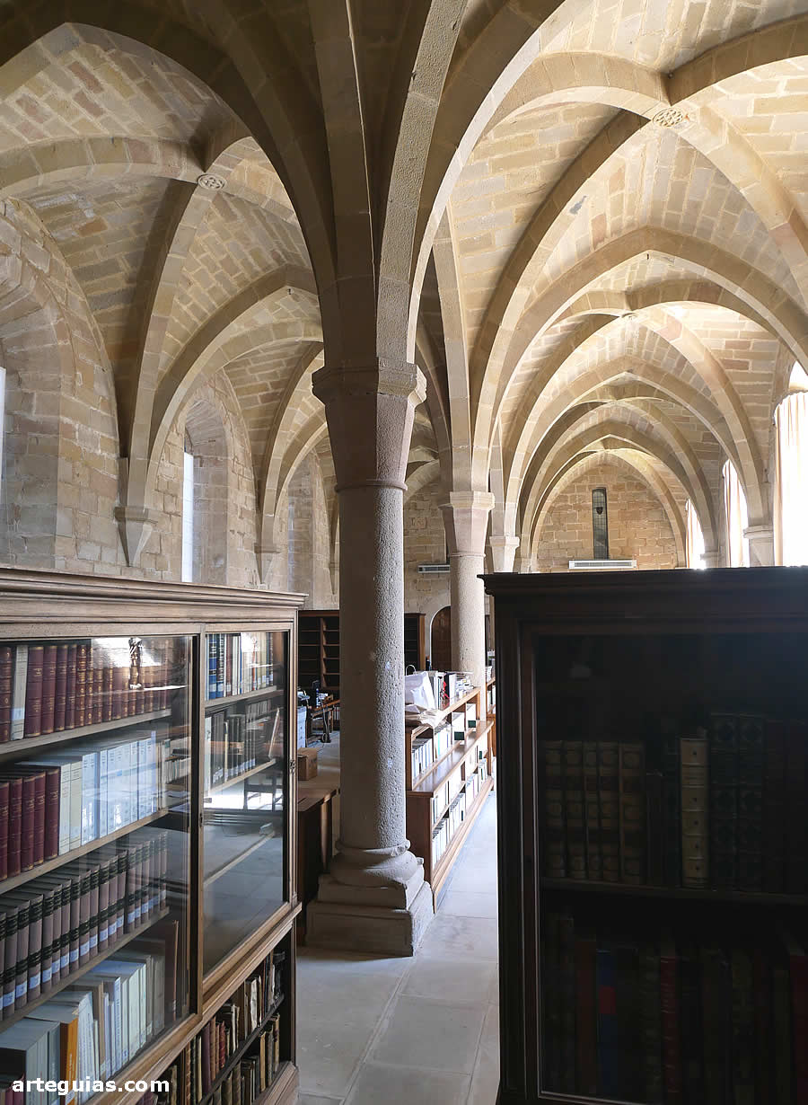 Antigua Sala de Monjes (Scriptorium) luego convertida en Biblioteca
