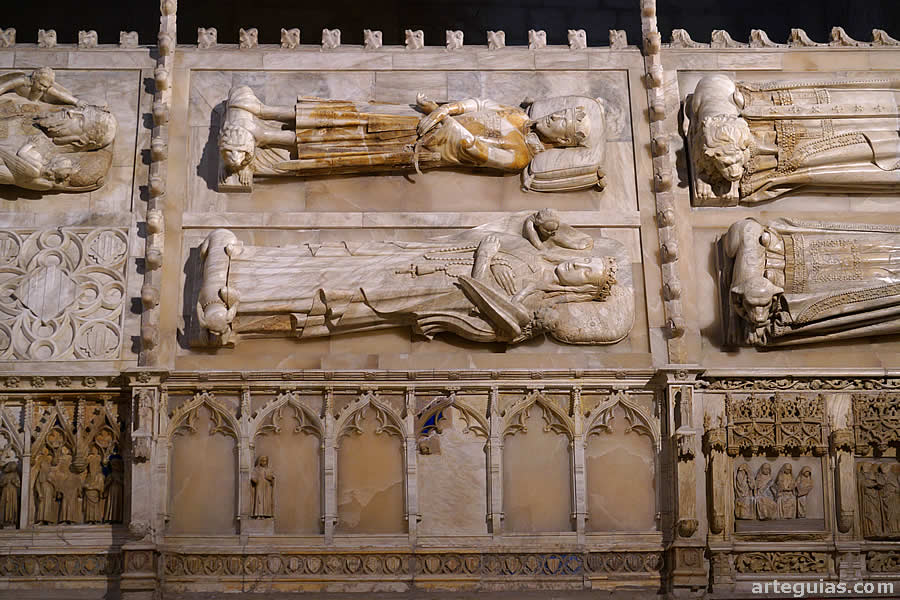 Uno de los factores que amplió la importancia del Monasterio de Poblet es que se convirtió en Panteón Real