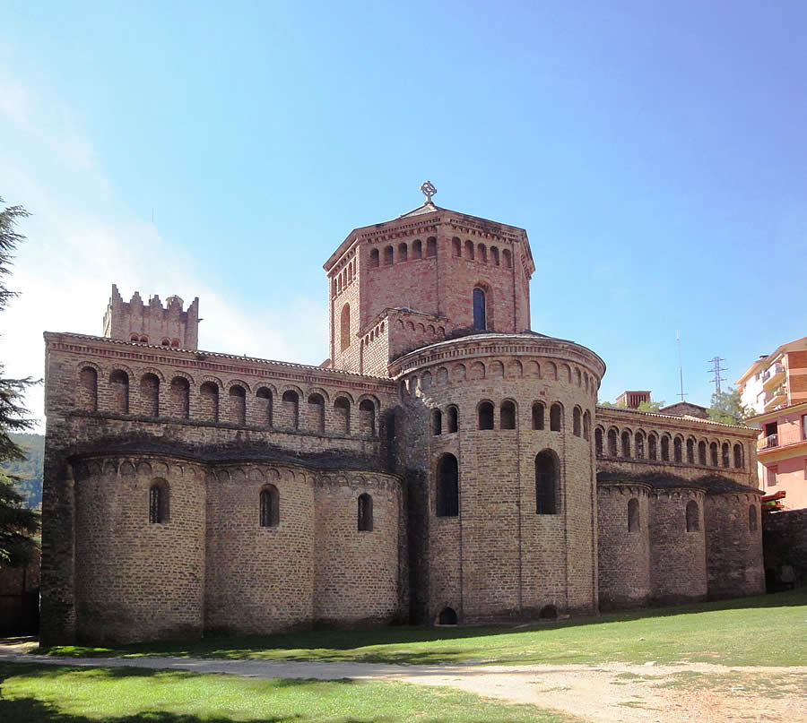 Cabecera de la iglesia abacial del Monasterio de Santa María de Ripoll