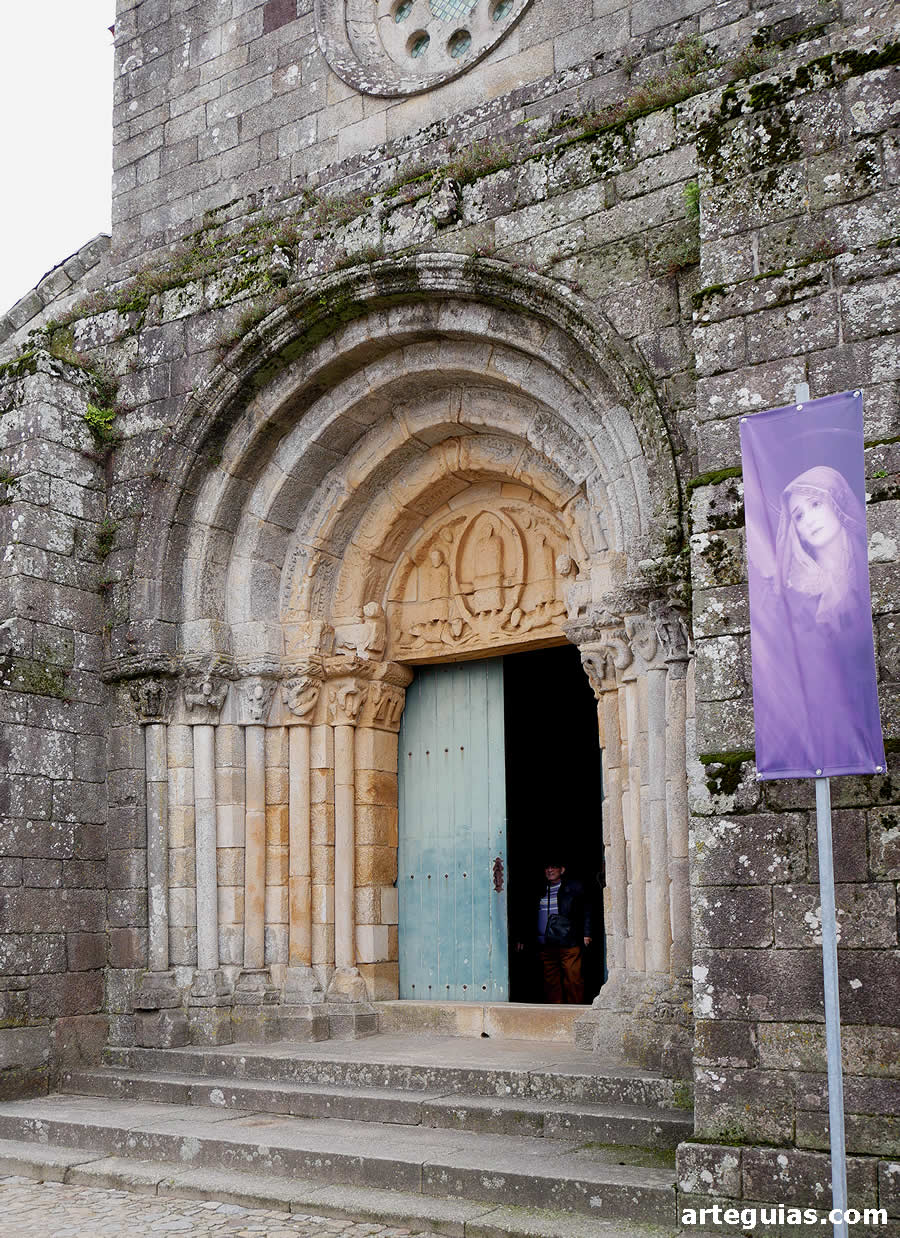 San Pedro de Rates: portada oeste