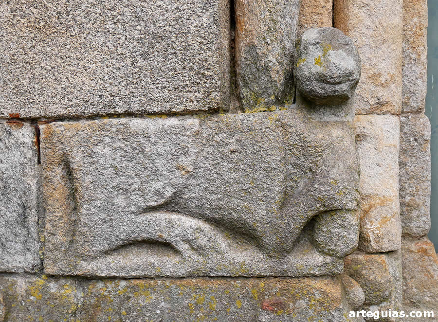 Relieve de un le&oacute;n
