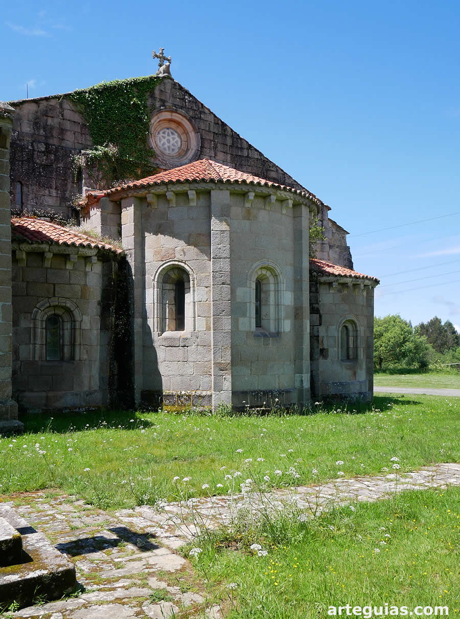 Cabecera románica. Monasterio de San Salvador de Bergondo