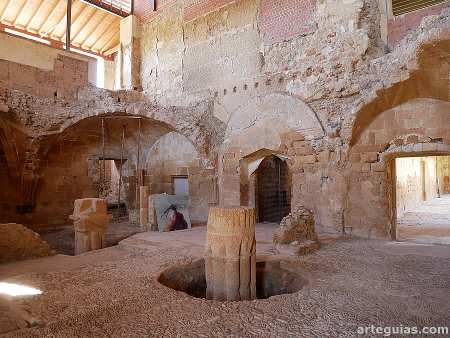 Ruinas de lo que fue la Sala de los Monjes del Monasterio de Sandoval