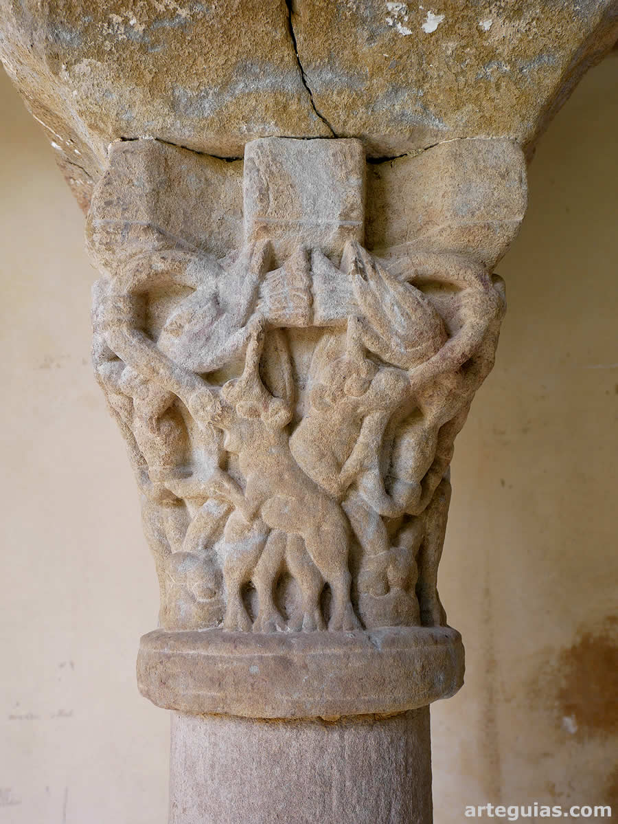 Capitel zoomorfo