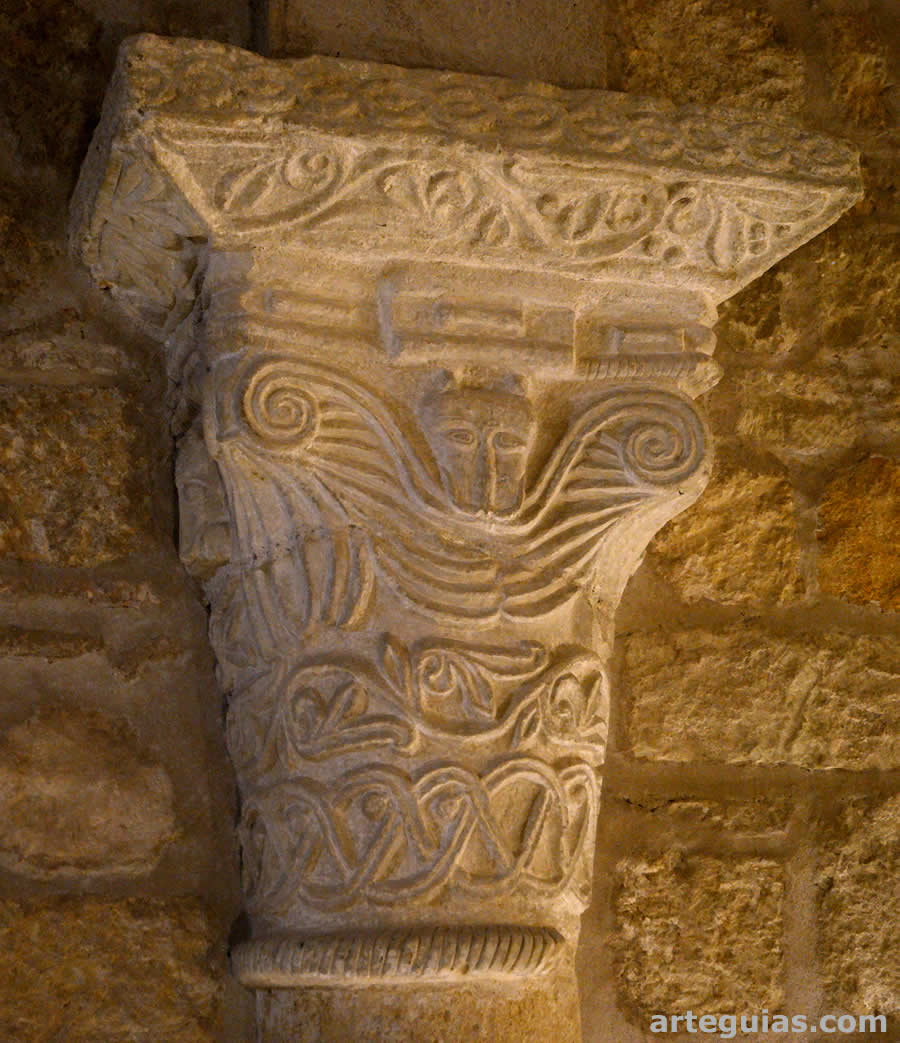 Cesta esculpida