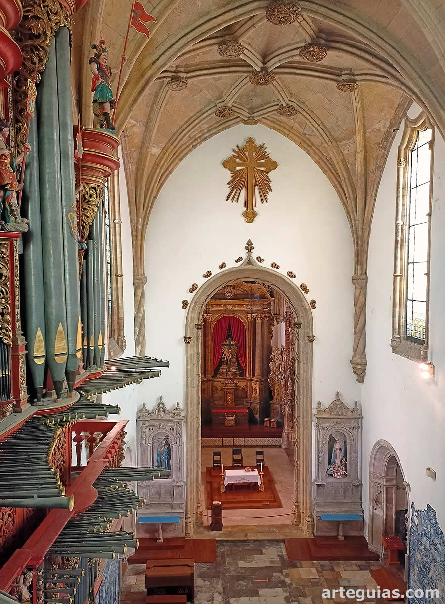 Interior de la iglesia del monasterio