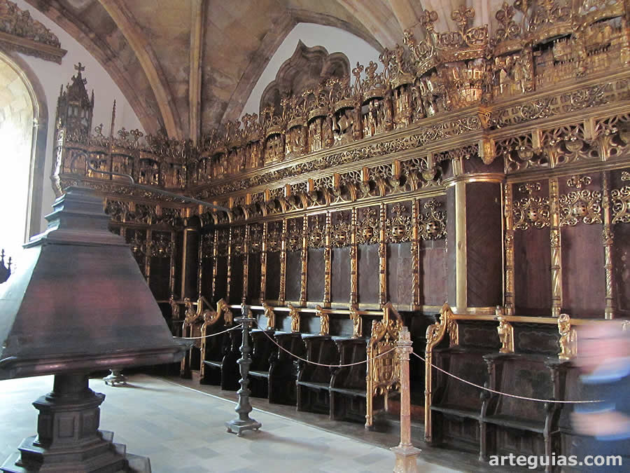 Coro de la iglesia. Monasterio de Santa Cruz de Co&iacute;mbra, Portugal